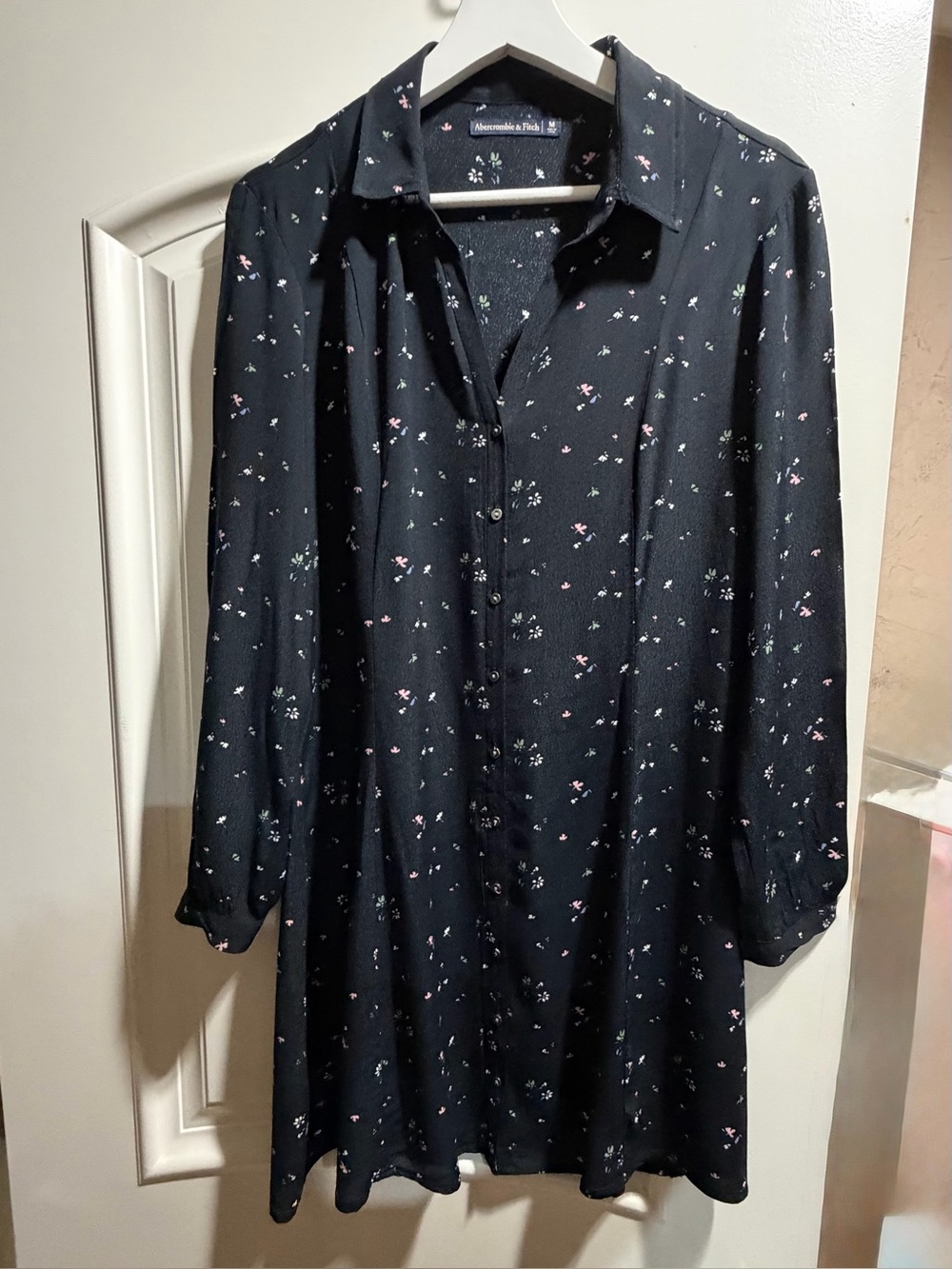 Abercrombie & Fitch Black Floral Button-Front Long-Sleeve Dress